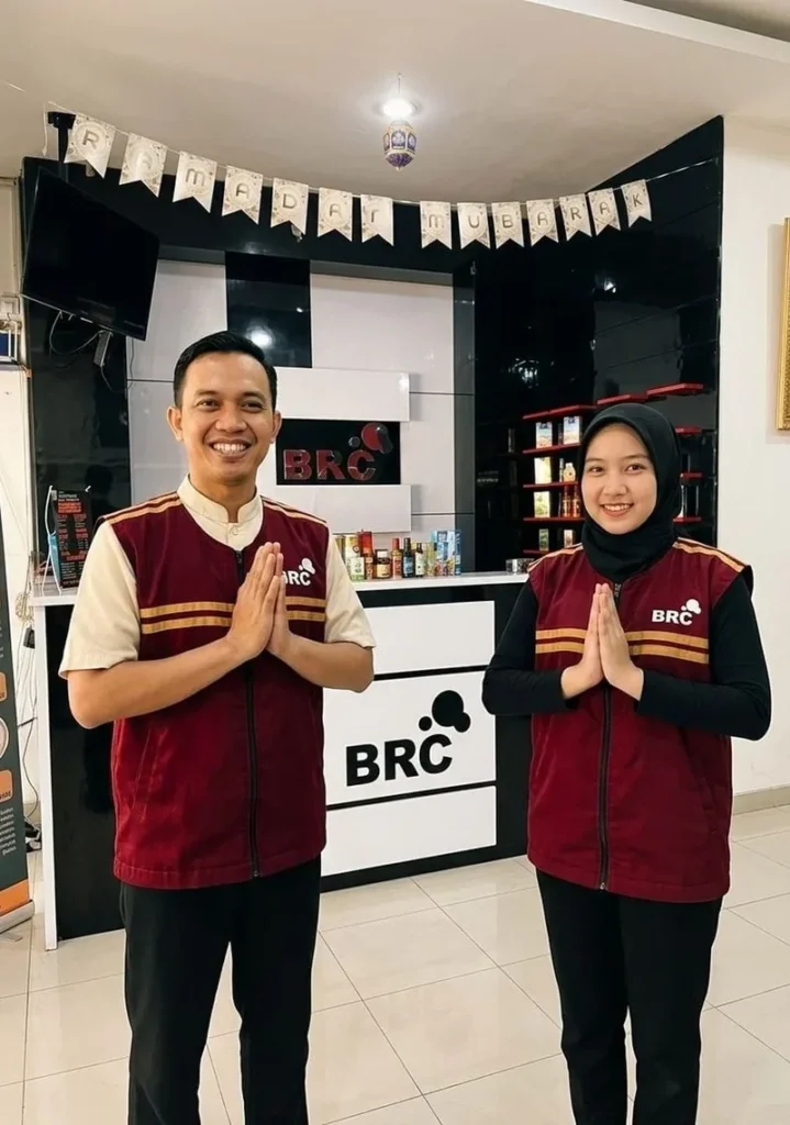 Terapis Afiya Holistic memberikan layanan home-care